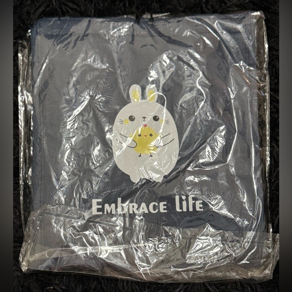 Embrace life, white bunny kids lunch‎ box - Picture 1 of 3